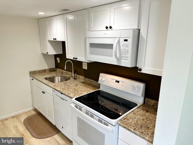 63 Hermitage Dr in New Hope, PA - Building Photo - Building Photo