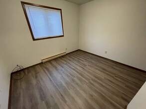 835 Illinois Ave in Oostburg, WI - Building Photo - Building Photo