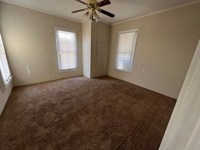 435 Preusser St in San Angelo, TX - Foto de edificio - Building Photo