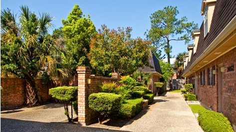 Brittany And Drexel House in Metairie, LA - Foto de edificio - Building Photo