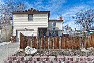 1417 Lander St in Reno, NV - Building Photo