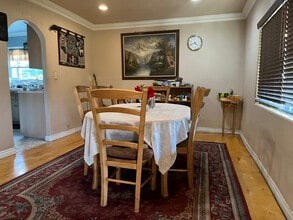 452 N Alexander St in San Fernando, CA - Building Photo - Building Photo