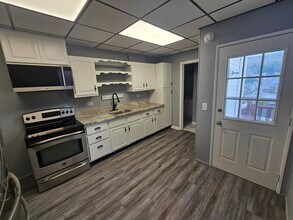 1650 Mineral Spring Rd in Reading, PA - Building Photo - Building Photo