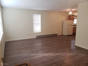13900-Rear Kirtland St in Burton, OH - Building Photo - Building Photo