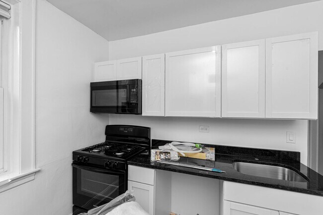 1934 W Estes Ave in Chicago, IL - Foto de edificio - Building Photo