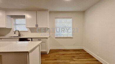 6967 Crabtree Ln in North Richland Hills, TX - Building Photo - Building Photo