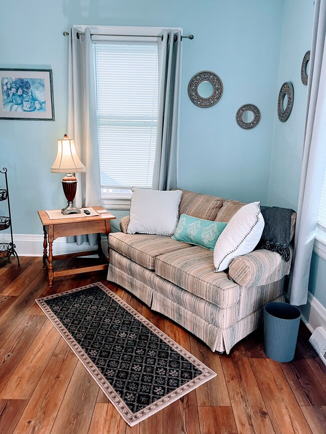 684 Montrose Ave SE, Unit 684A Montrose Ave. SE - C