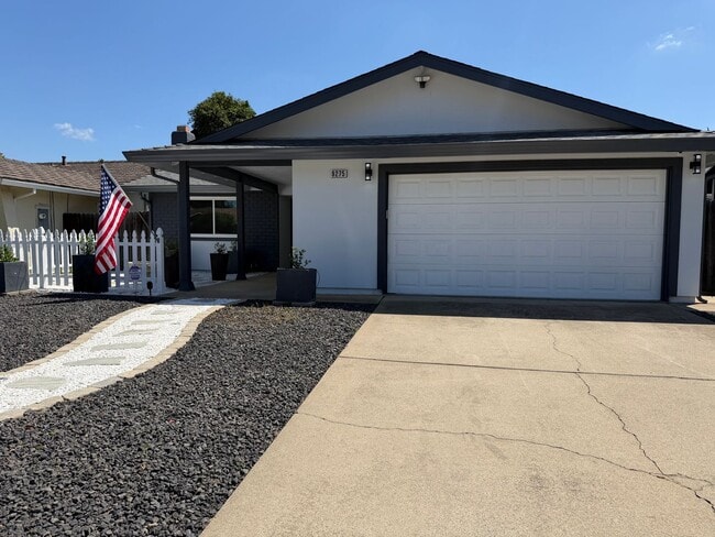 9275 Defiance Cir in Sacramento, CA - Building Photo - Building Photo