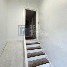 1651 S 35th St in Tacoma, WA - Building Photo - Building Photo