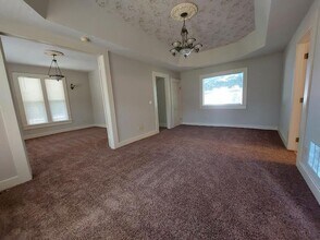 202 E 95th St S in Haysville, KS - Building Photo - Building Photo