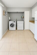 4904 Maytime Ln, Unit 4904 in Culver City, CA - Building Photo - Building Photo