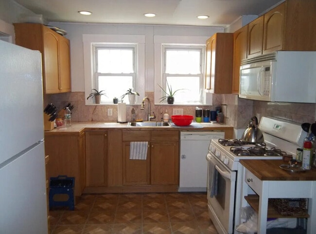 321 Alewife Brook Pky, Unit 1