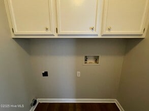 3915 Sterling Pointe Dr in Winterville, NC - Building Photo - Building Photo