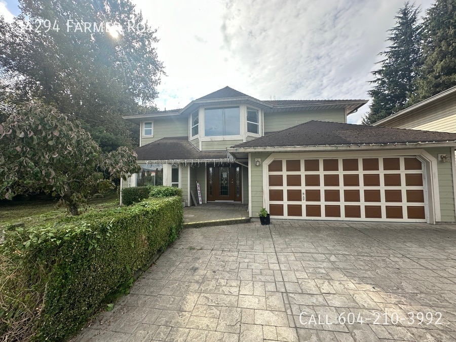 34294 Farmer Rd in Abbotsford, BC - Building Photo