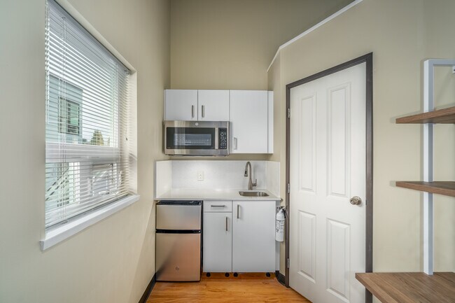 Sophie Studios in Seattle, WA - Building Photo - Interior Photo