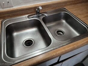 1400 E Mesquite Ave in Las Vegas, NV - Building Photo - Building Photo