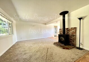 23260 Joaquin Gully Rd-Unit -1 in Twain Harte, CA - Building Photo - Building Photo