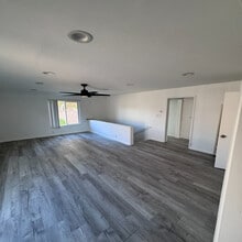 5527 Radford Ave, Unit 4 in Valley Village, CA - Building Photo - Building Photo