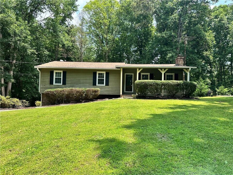 360 Teague Dr NW in Kennesaw, GA - Building Photo