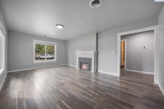 422 W Kennewick Ave in Kennewick, WA - Building Photo - Building Photo
