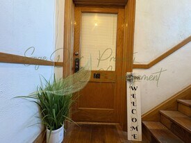 2807 Gillham Rd in Kansas City, MO - Building Photo