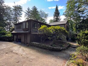 267 Ridgewood Rd in West Hartford, CT - Building Photo - Building Photo