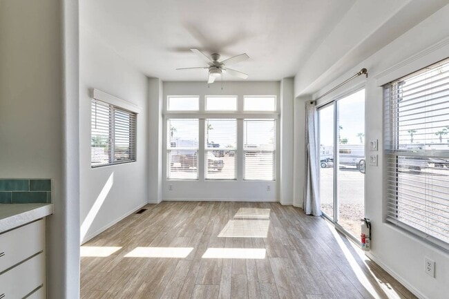 9985 N Pinal Ave in Casa Grande, AZ - Foto de edificio - Building Photo