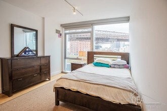 57 Water St-Unit -1002 in Brooklyn, NY - Building Photo - Building Photo