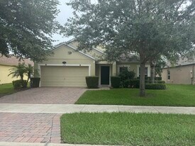 1300 Lexington Square SW in Vero Beach, FL - Building Photo