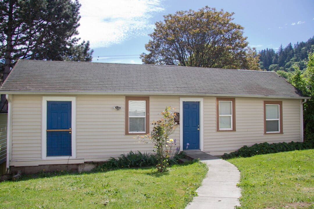 28 S Porter St in Portland, OR - Building Photo