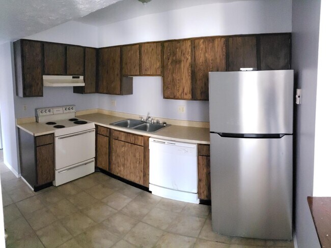 2598 Ferguson Rd in Cincinnati, OH - Building Photo - Building Photo