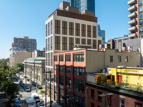 72 York St in Jersey City, NJ - Foto de edificio - Building Photo