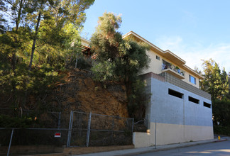 6100 Primrose Ave in Los Angeles, CA - Foto de edificio - Building Photo