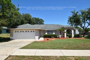 12536 Draw Dr in Grand Island, FL - Building Photo