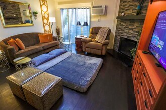 10150 E Virginia Ave, Unit 11-202 in Denver, CO - Building Photo - Building Photo