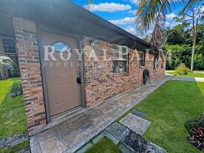 27915 Washington St in Bonita Springs, FL - Building Photo - Building Photo