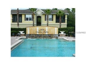 10021 Courtney Palms Blvd in Tampa, FL - Building Photo - Building Photo