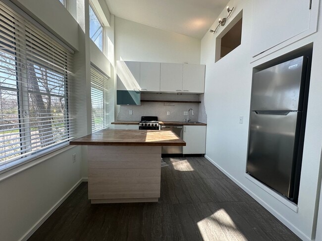 property at 3048 Anderberg Dr
