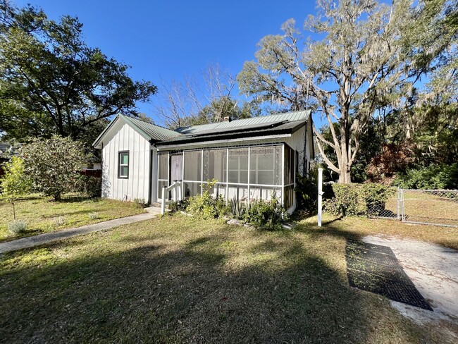 1100 NW 42nd Ave in Gainesville, FL - Building Photo - Building Photo