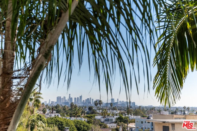 8401 Fountain Ave in West Hollywood, CA - Building Photo - Building Photo