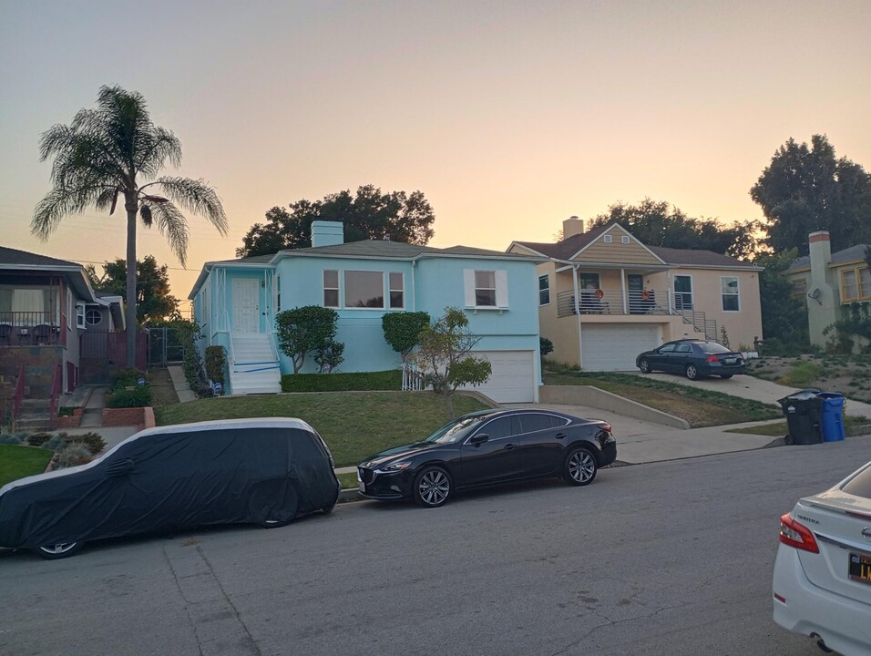 5639 S Verdun Ave in Los Angeles, CA - Foto de edificio