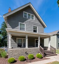 1102 Packard St in Ann Arbor, MI - Building Photo