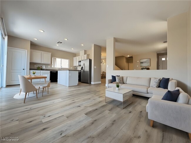 6264 Canebrake Ct in Las Vegas, NV - Building Photo - Building Photo