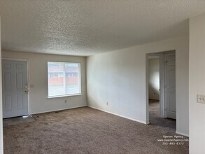 803 9th St NW, Unit 803 in Puyallup, WA - Building Photo - Building Photo