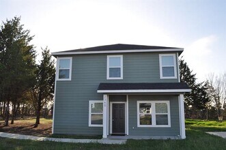 2360 Murphy Ct in Red Oak, TX - Foto de edificio - Building Photo