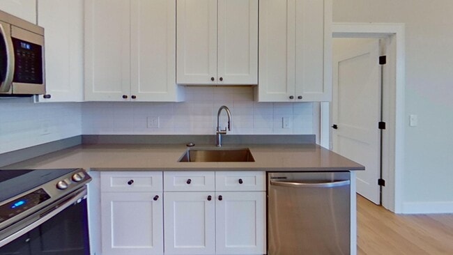 16 Highgate St, Unit 303 in Boston, MA - Foto de edificio - Building Photo