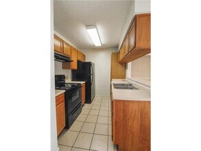 3115 Helms St in Austin, TX - Foto de edificio - Building Photo