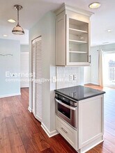 2702 Lighthouse Point E, Unit UNIT 728 in Baltimore, MD - Building Photo - Building Photo