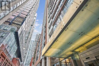 8-2608 Mercer St in Toronto, ON - Building Photo - Building Photo