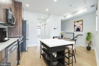 235 Florida Ave NW, Unit 5 in Washington, DC - Building Photo - Building Photo